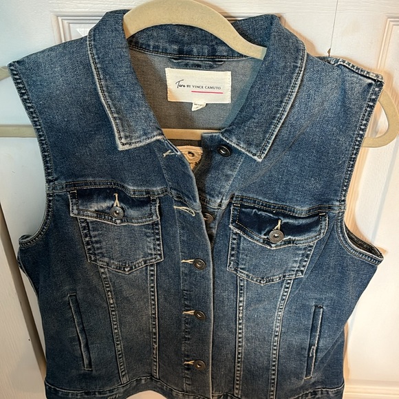 Denim and lace vest - Picture 2 of 5